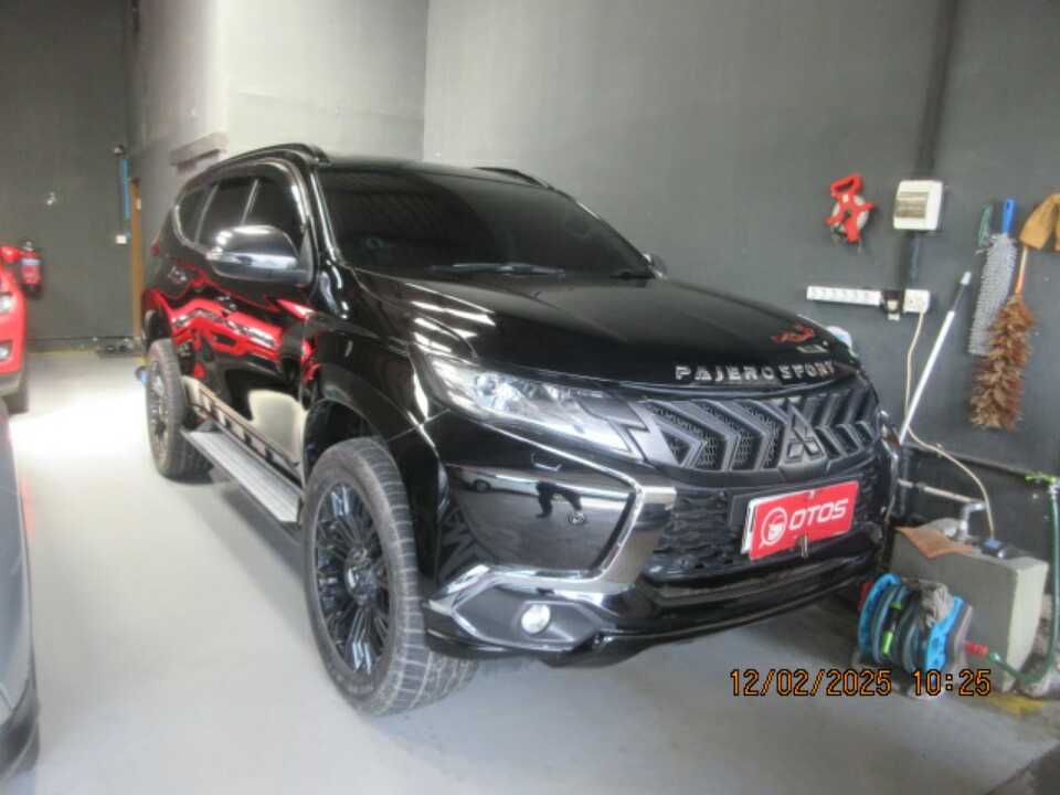 2019 Mitsubishi Pajero Sport 2.4 Dakar - Foto 1 dari 6