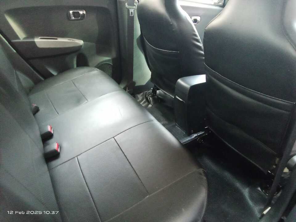 Foto Mobil Bekas Kabin Belakang Toyota Agya 1.0 G tahun 2015