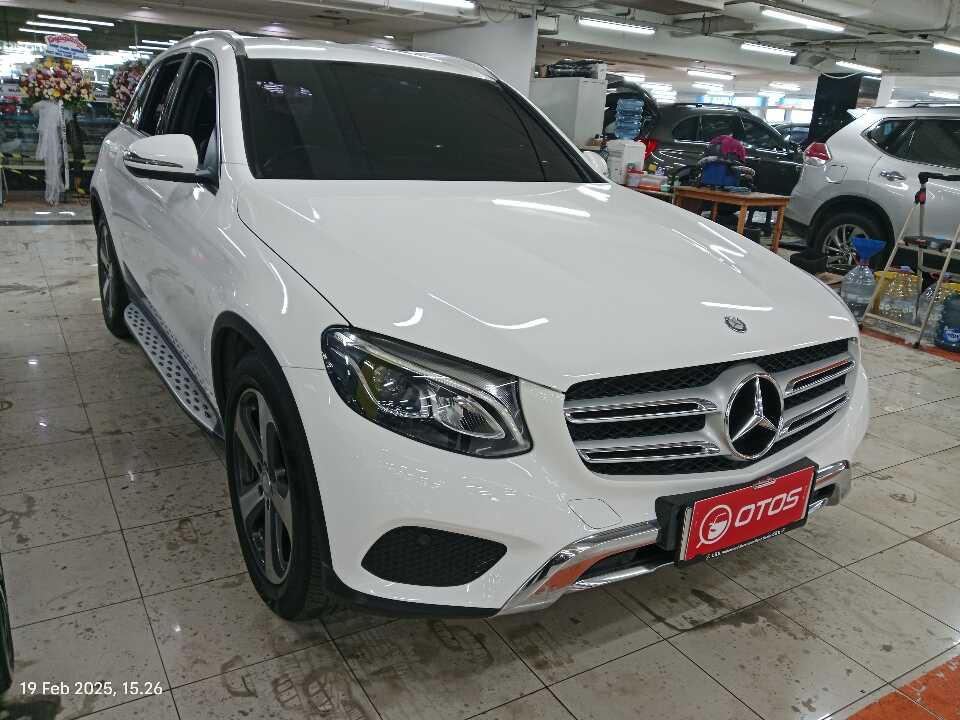 2017 Mercedes-Benz GLC250 2.0 - Foto 1 dari 6
