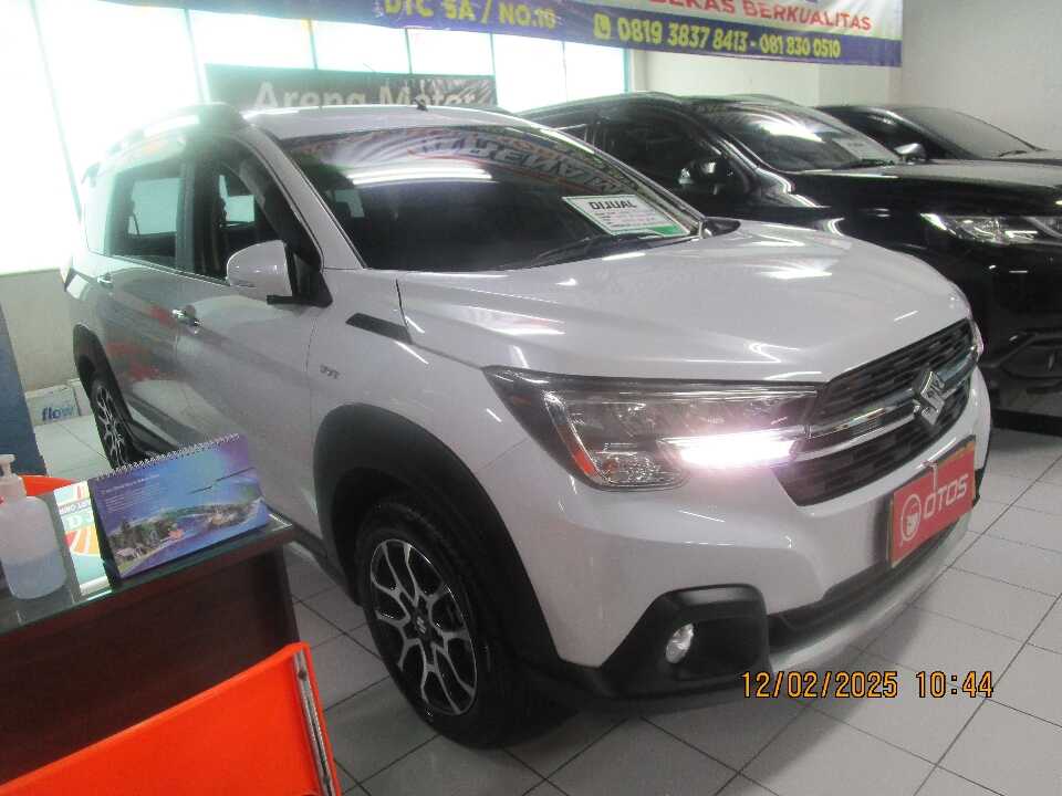 2022 Suzuki XL7 1.5 Alpha - Foto 1 dari 6