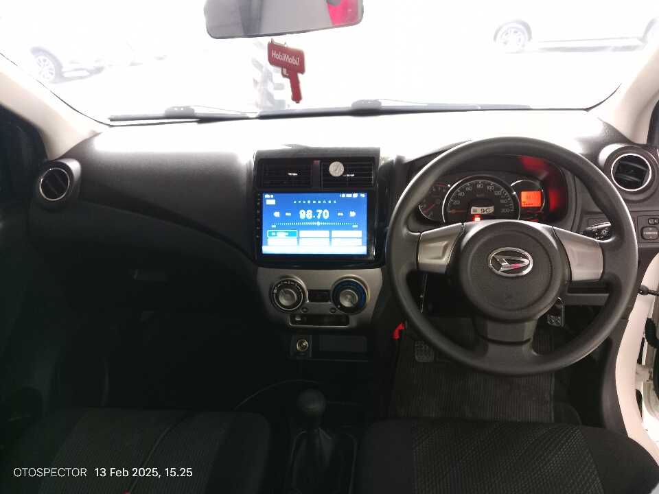 Foto Mobil Bekas Dashboard Daihatsu Ayla 1.0 X tahun 2022