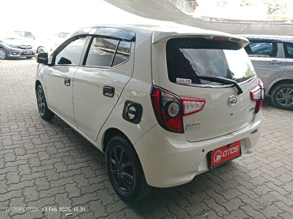 Foto Mobil Bekas Kiri Belakang Daihatsu Ayla 1.0 X tahun 2022