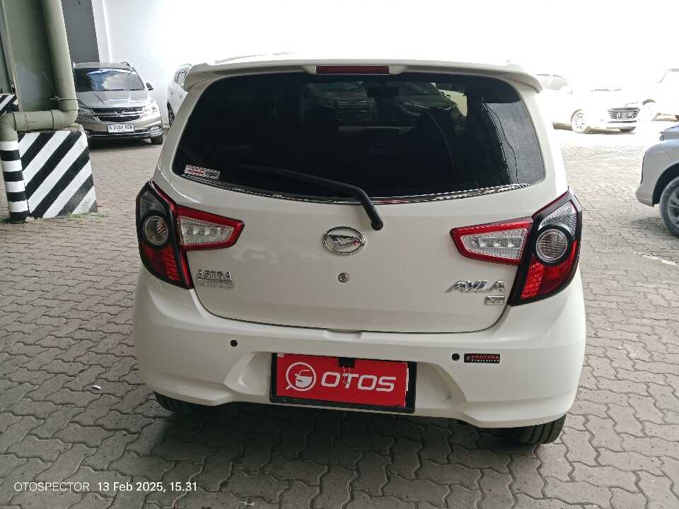 Foto Mobil Bekas Tampak Belakang Daihatsu Ayla 1.0 X tahun 2022