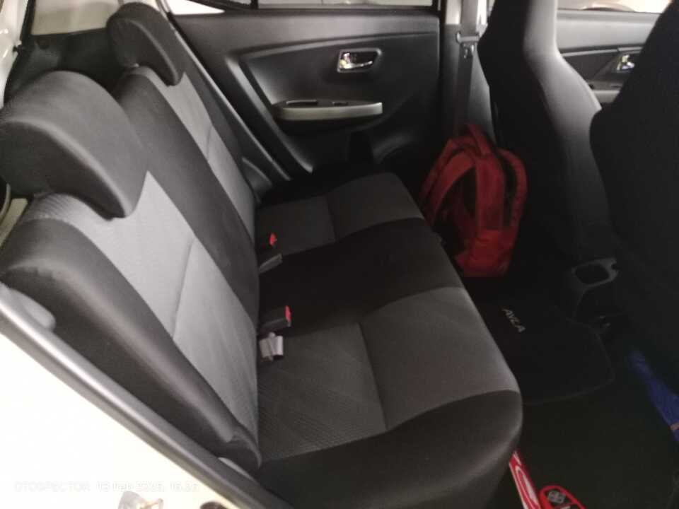 Foto Mobil Bekas Kabin Belakang Daihatsu Ayla 1.0 X tahun 2022