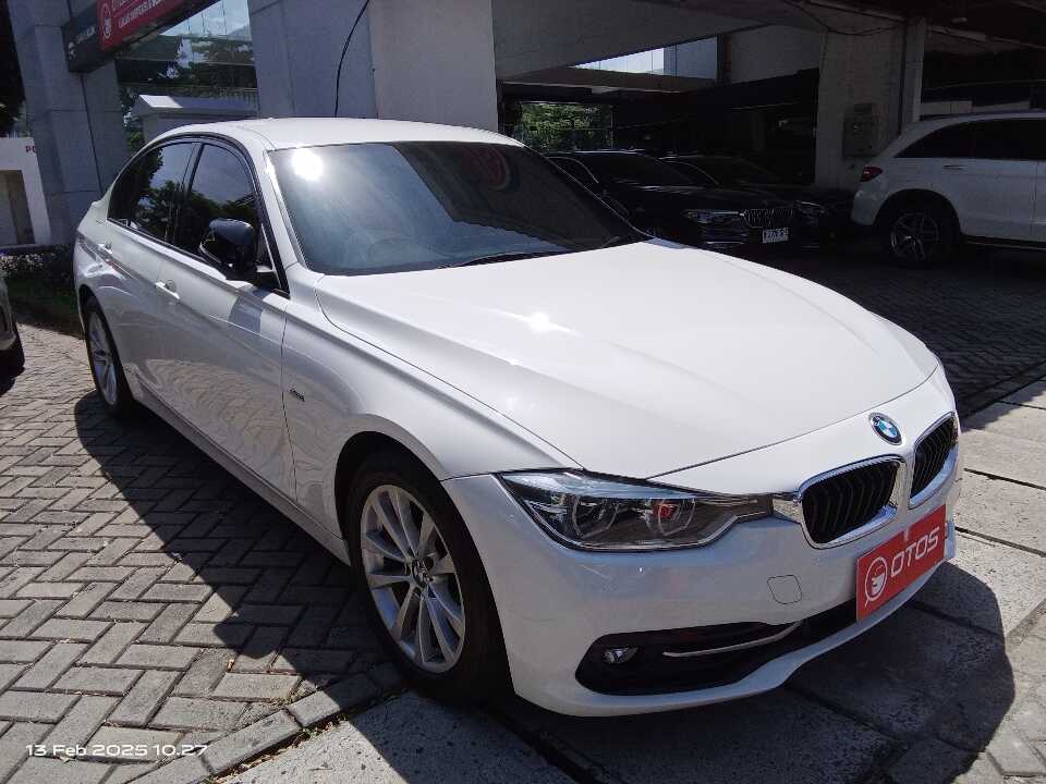 2016 BMW 320i 2.0 - Foto 1 dari 6