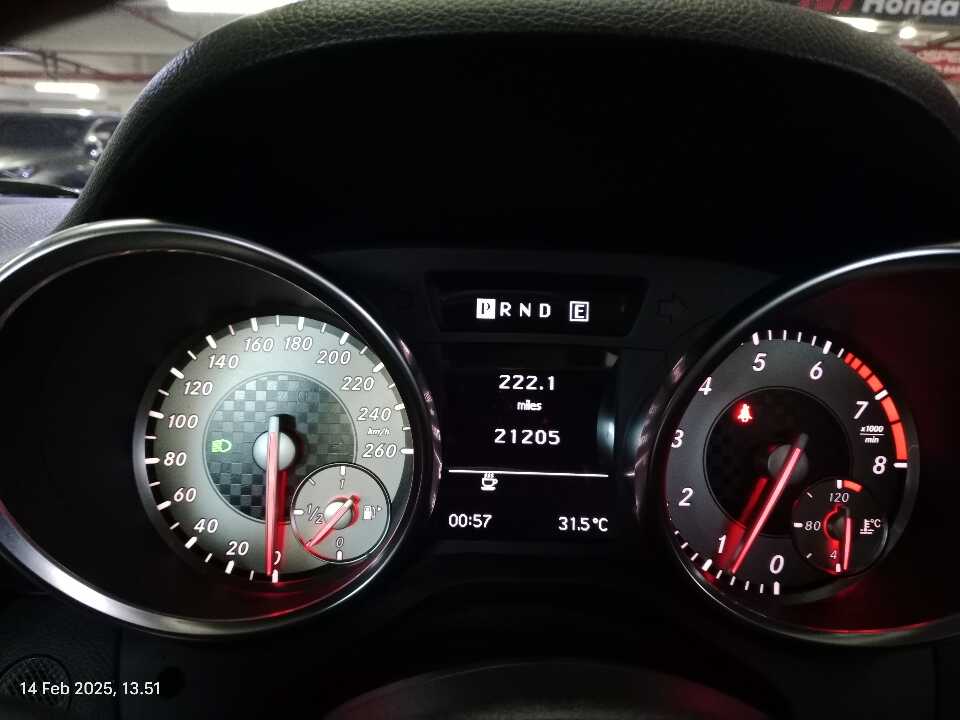 Foto Mobil Bekas Odometer Mercedes-Benz SLK250 1.8 tahun 2012