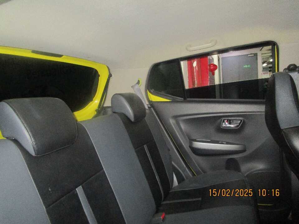 Foto Mobil Bekas Kabin Belakang Daihatsu Ayla 1.2 R tahun 2021