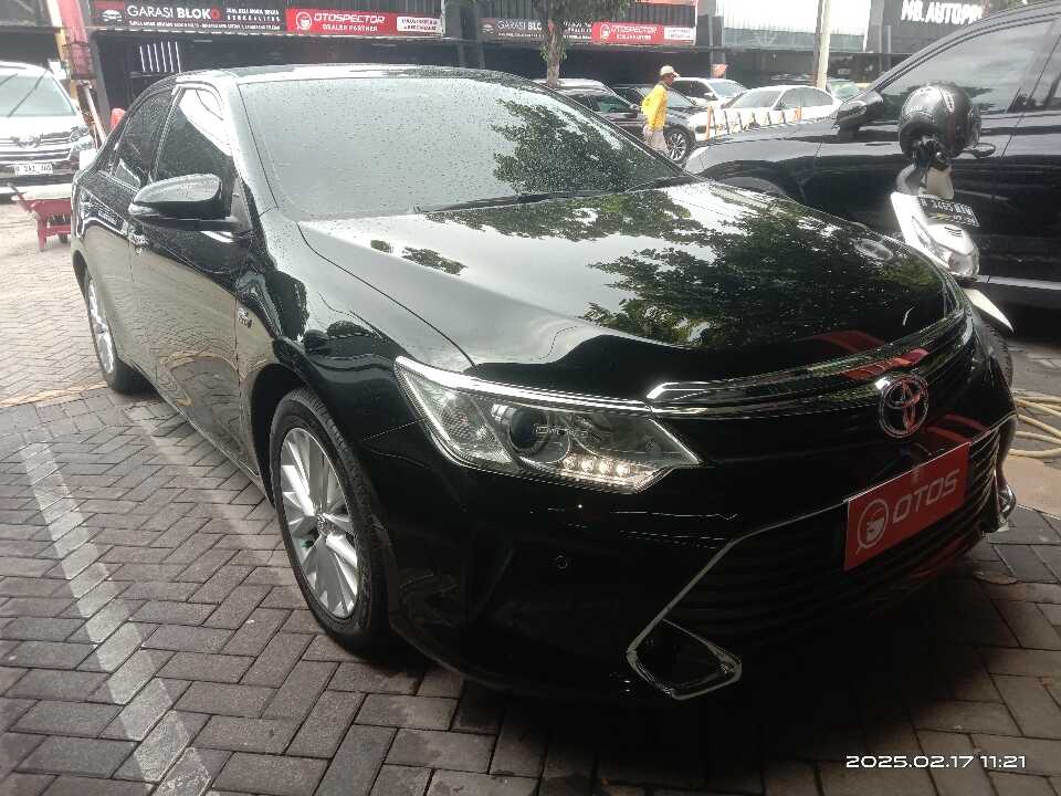 2016 Toyota Camry 2.5 V - Foto 1 dari 6