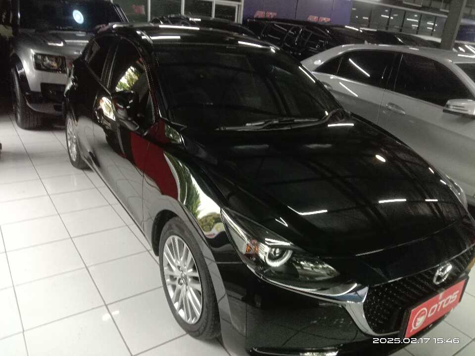 2020 Mazda 2 1.5 - Foto 1 dari 6
