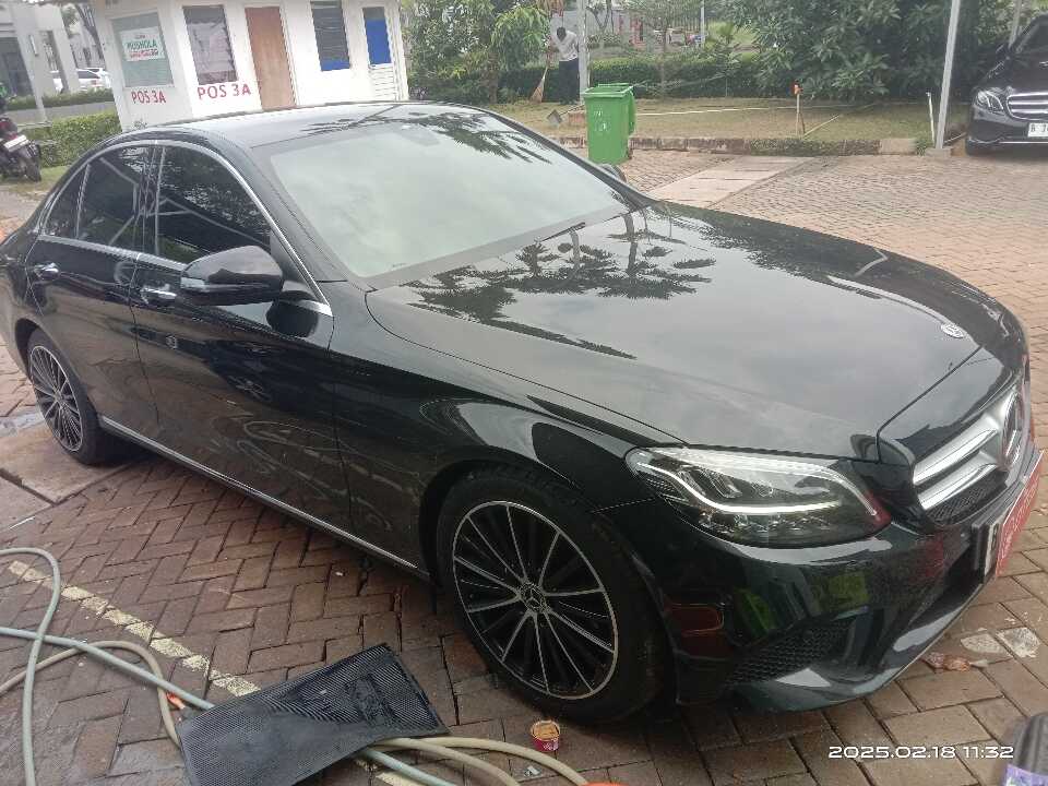 2019 Mercedes-Benz C200 1.5 - Foto 1 dari 6