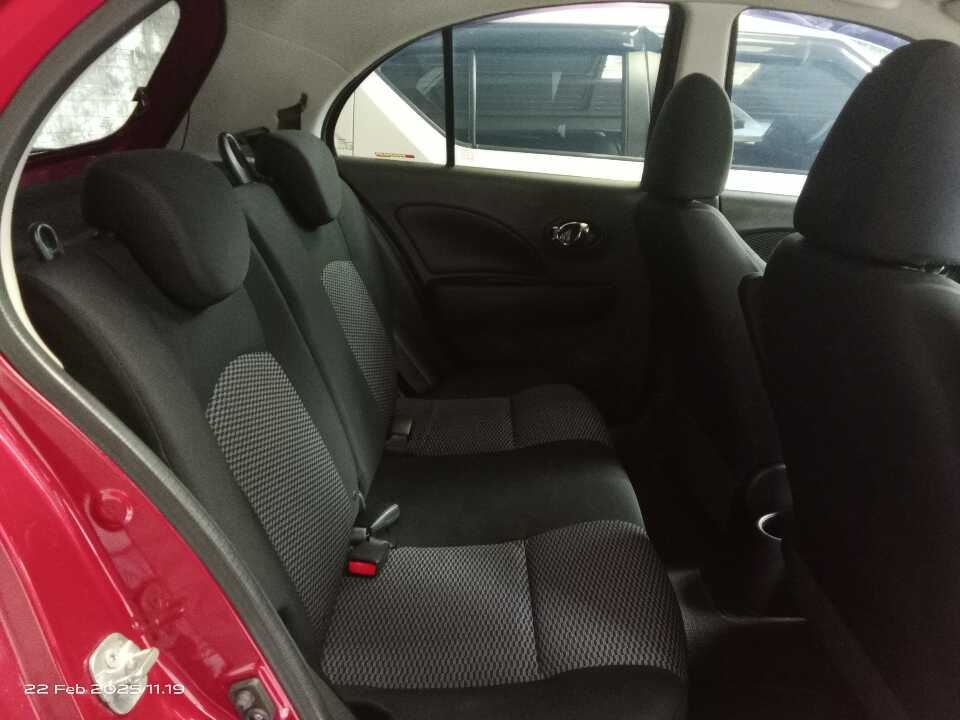 Foto Mobil Bekas Kabin Belakang Nissan March 1.5 tahun 2015