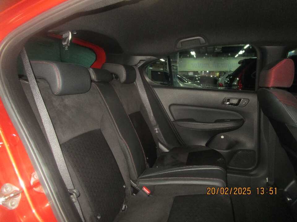 Foto Mobil Bekas Kabin Belakang Honda City 1.5 RS tahun 2021