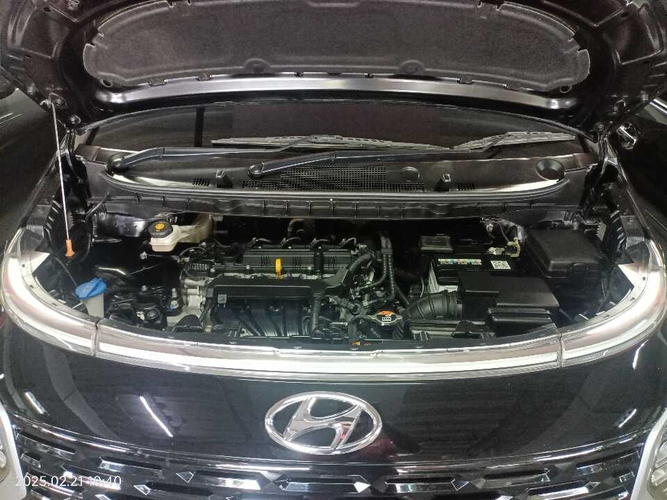 Foto Mobil Bekas Mesin Hyundai Stargazer 1.5 Prime tahun 2023