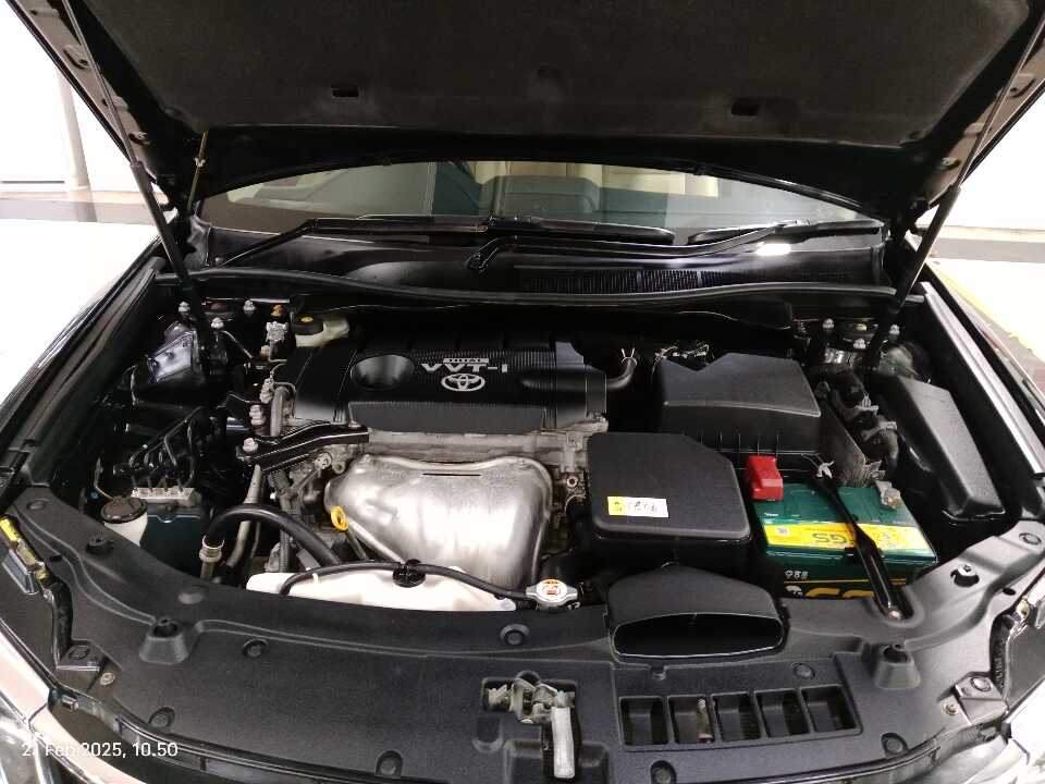 Foto Mobil Bekas Mesin Toyota Camry 2.5 V tahun 2017