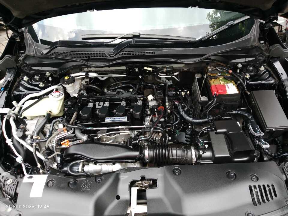 Foto Mobil Bekas Mesin Honda Civic 1.5 E tahun 2019