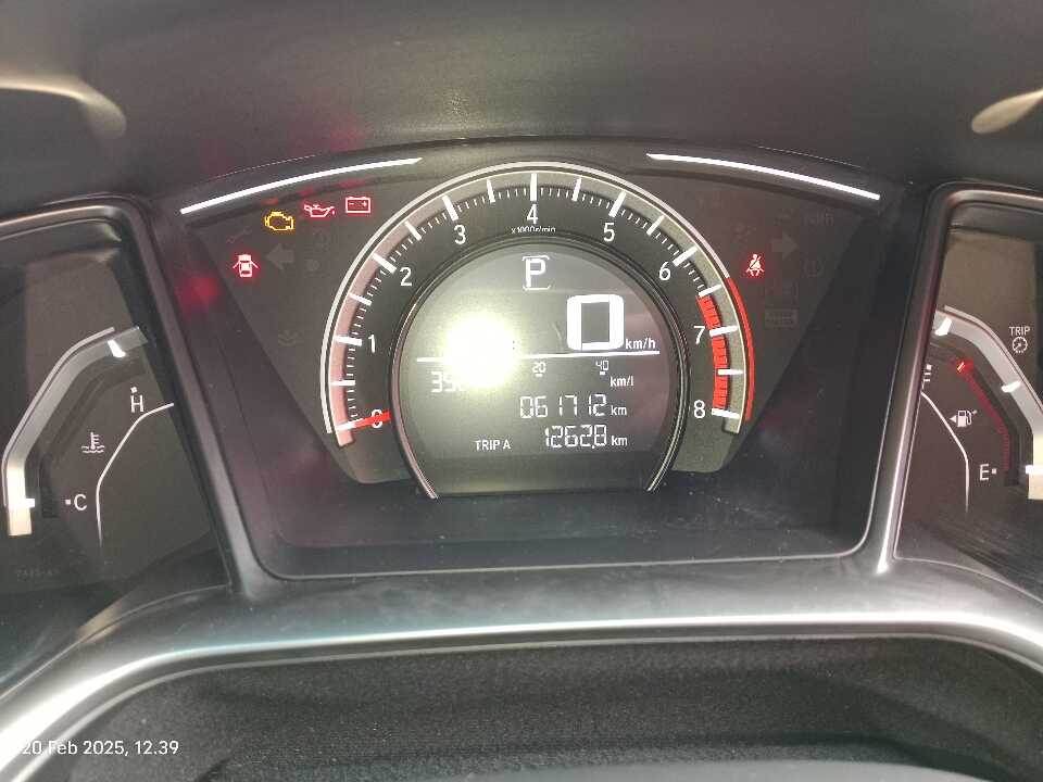 Foto Mobil Bekas Odometer Honda Civic 1.5 E tahun 2019