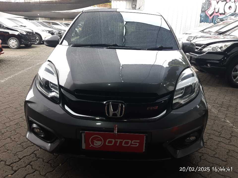 Foto Mobil Bekas Tampak Depan Honda Brio 1.5 RS tahun 2017