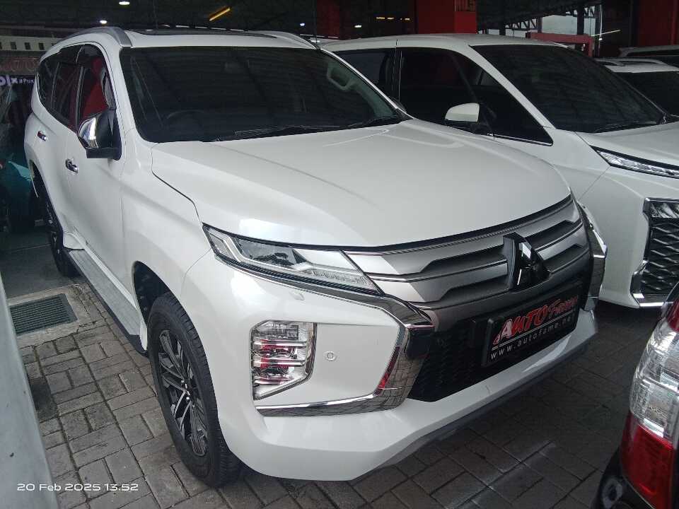 2021 Mitsubishi Pajero Sport 2.4 Dakar Ultimate - Foto 1 dari 6