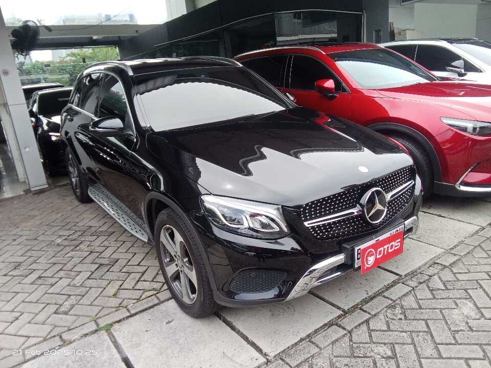 2017 Mercedes-Benz GLC250 2.0 - Foto 1 dari 6