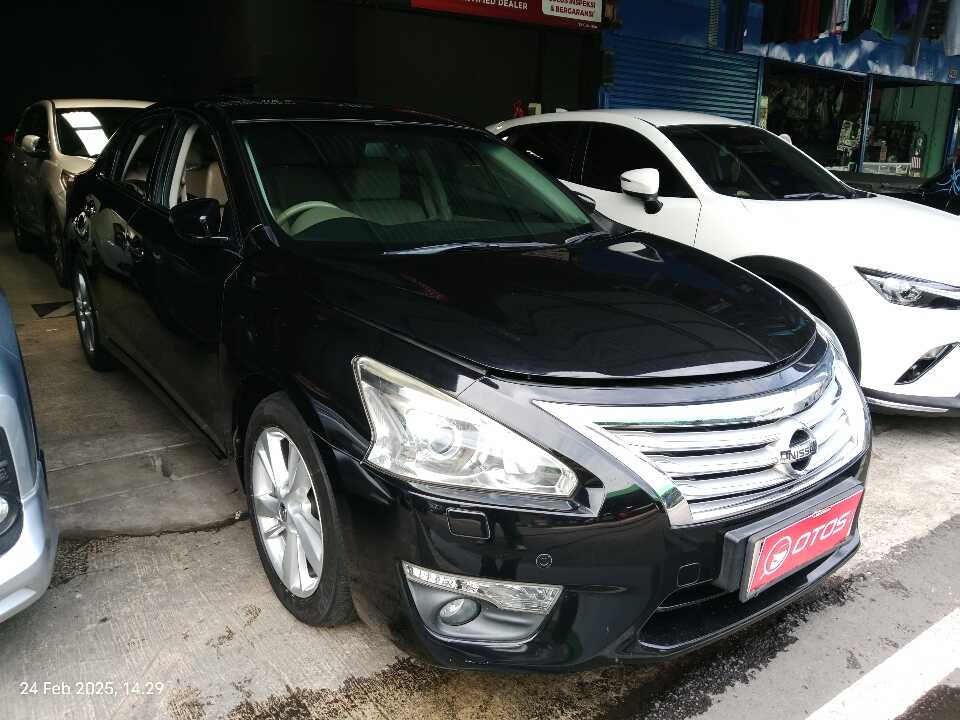 2017 Nissan Teana 2.5 - Foto 1 dari 6