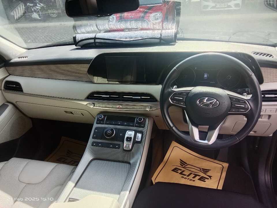 Foto Mobil Bekas Dashboard Hyundai Palisade 2.2 tahun 2022