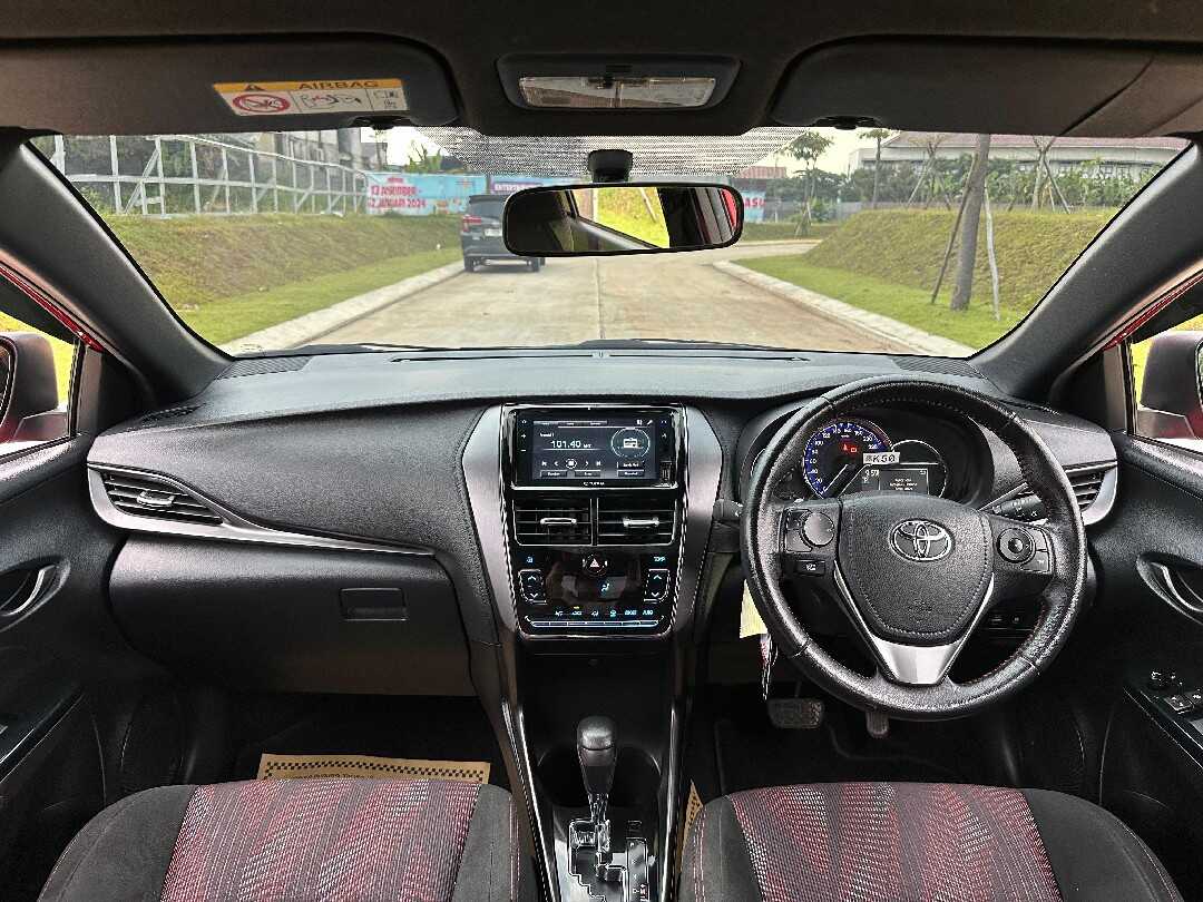 Foto Mobil Bekas Dashboard Toyota Yaris 1.5 S tahun 2021