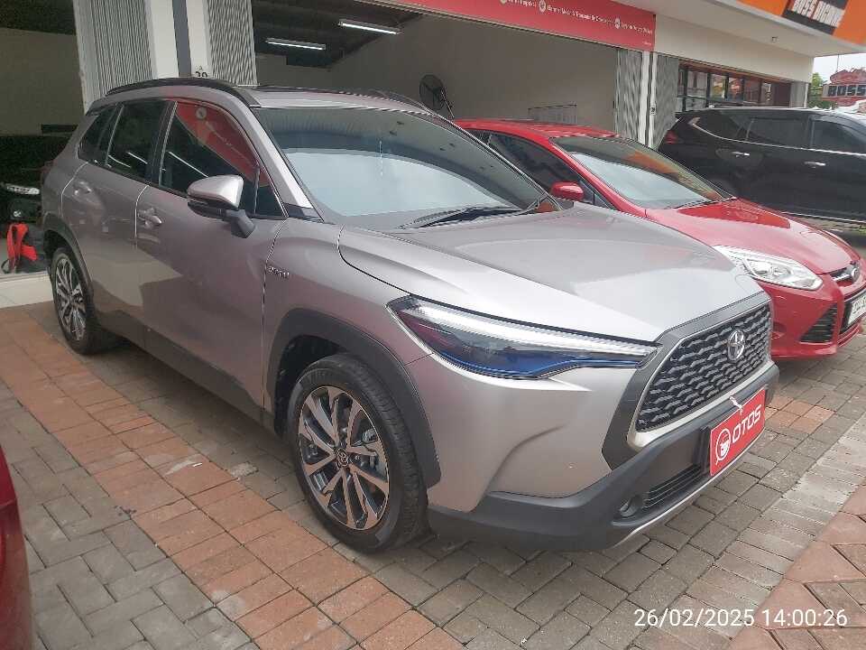 2020 Toyota Corolla Cross 1.8 Hybrid - Foto 1 dari 6