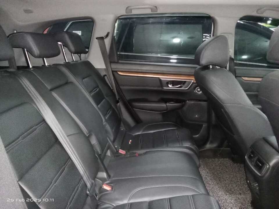 Foto Mobil Bekas Kabin Belakang Honda CR-V 1.5 Prestige tahun 2021