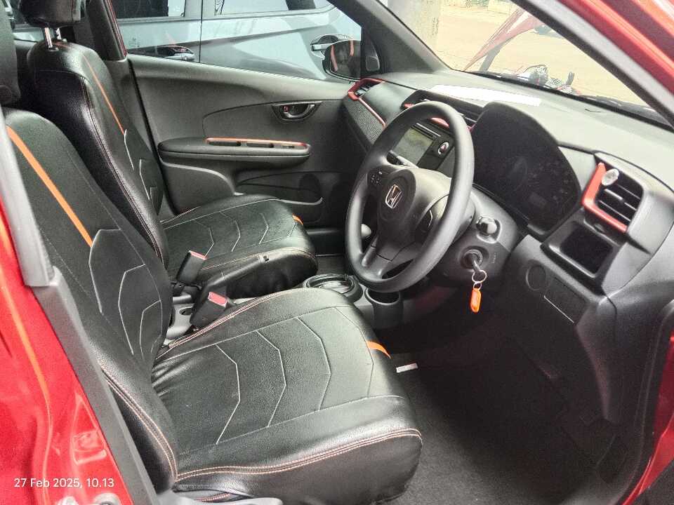 Foto Mobil Bekas Kabin Depan Honda Brio 1.2 RS tahun 2021