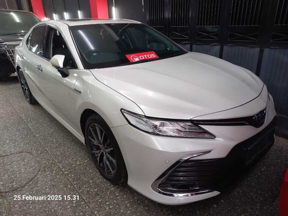 2021 Toyota Camry 2.5 Hybrid - Foto 1 dari 6