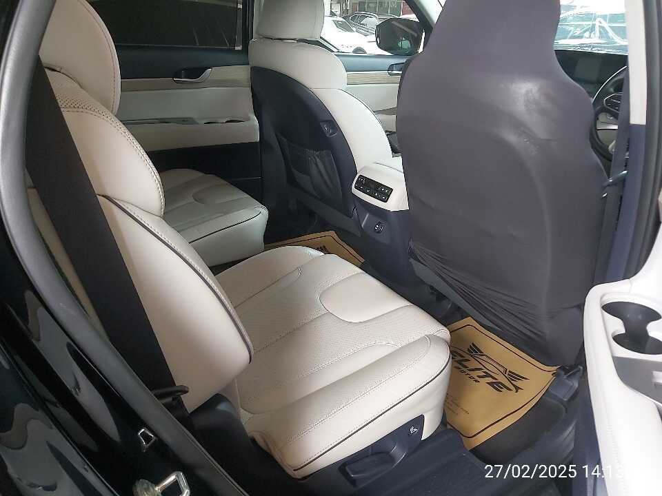 Foto Mobil Bekas Kabin Belakang Hyundai Palisade 2.2 tahun 2022
