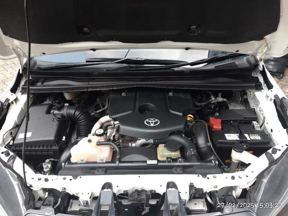 Foto Mobil Bekas Mesin Toyota Innova 2.4 G tahun 2022