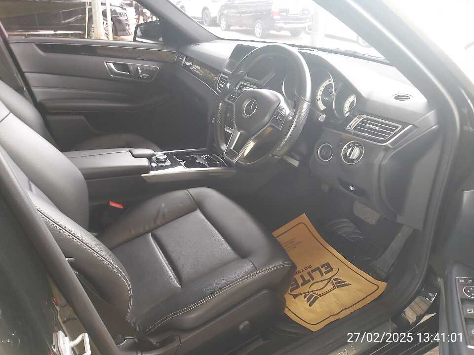 Foto Mobil Bekas Kabin Depan Mercedes-Benz E250 2.0 tahun 2016