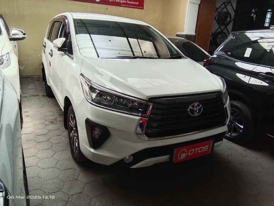 2023 Toyota Kijang Innova 2.4 G - Foto 1 dari 6