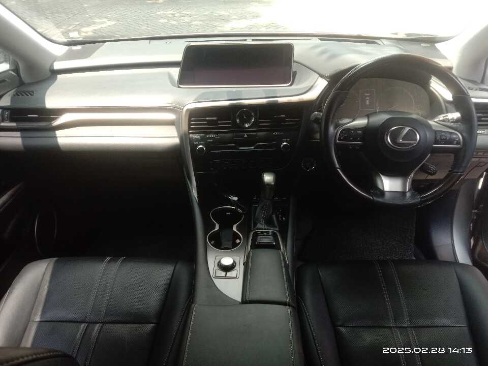 Foto Mobil Bekas Dashboard Lexus RX 200t 2.0 tahun 2016