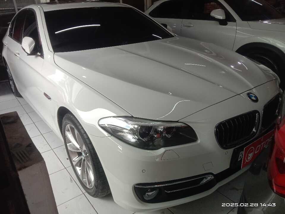 2017 BMW 520i 2.0 - Foto 1 dari 6