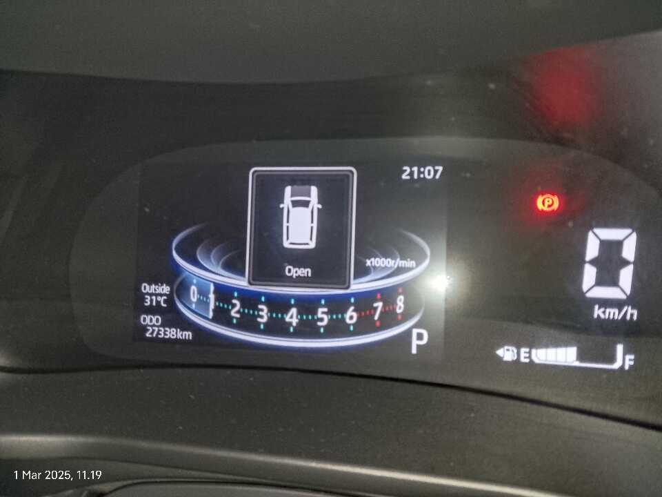 Foto Mobil Bekas Odometer Toyota Raize 1.0 GR Sport tahun 2022