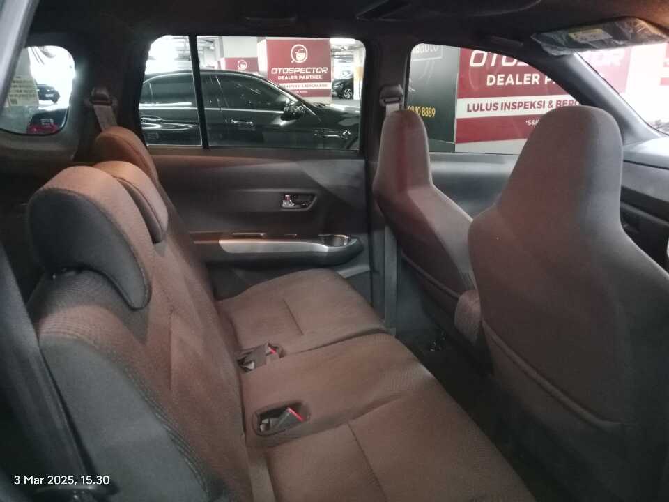 Foto Mobil Bekas Kabin Belakang Toyota Calya 1.2 G tahun 2023