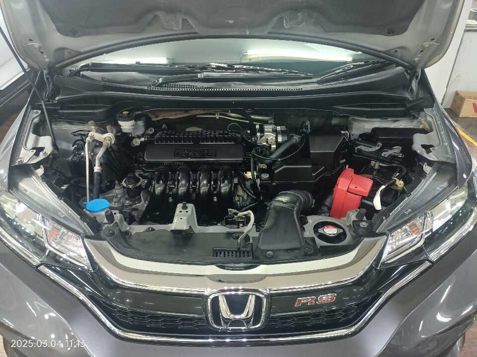 Foto Mobil Bekas Mesin Honda Jazz 1.5 RS tahun 2019