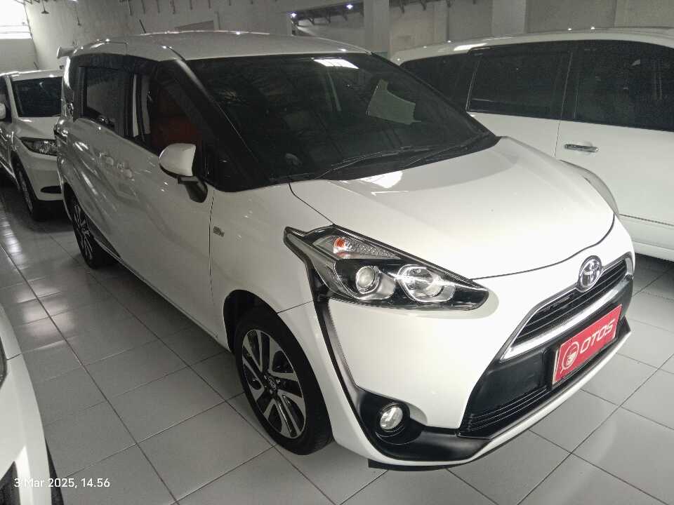 2017 Toyota Sienta 1.5 V - Foto 1 dari 6