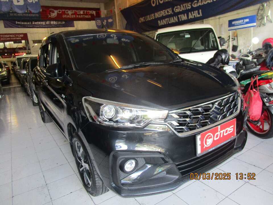 2023 Suzuki Ertiga 1.5 - Foto 1 dari 6