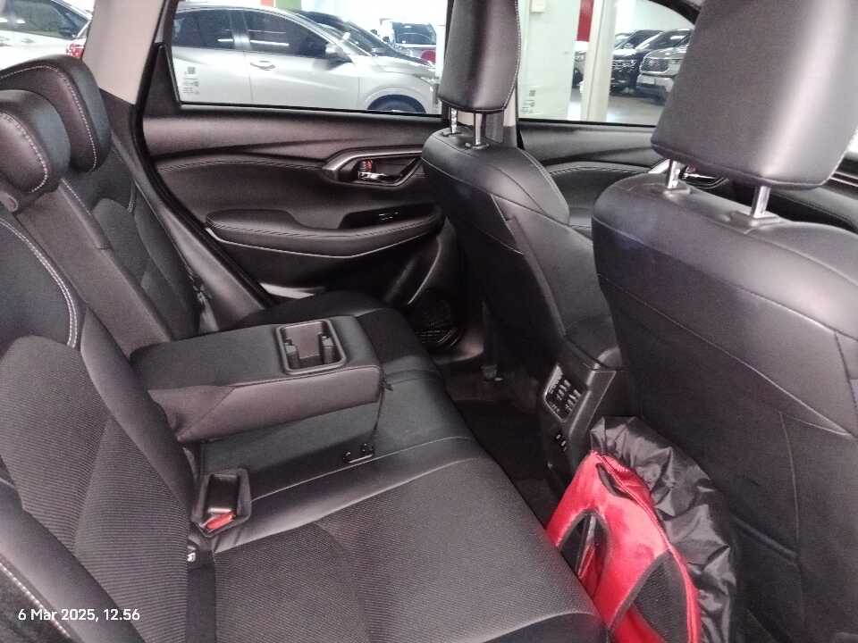 Foto Mobil Bekas Kabin Belakang Suzuki Grand Vitara 1.5 GX Hybrid tahun 2023