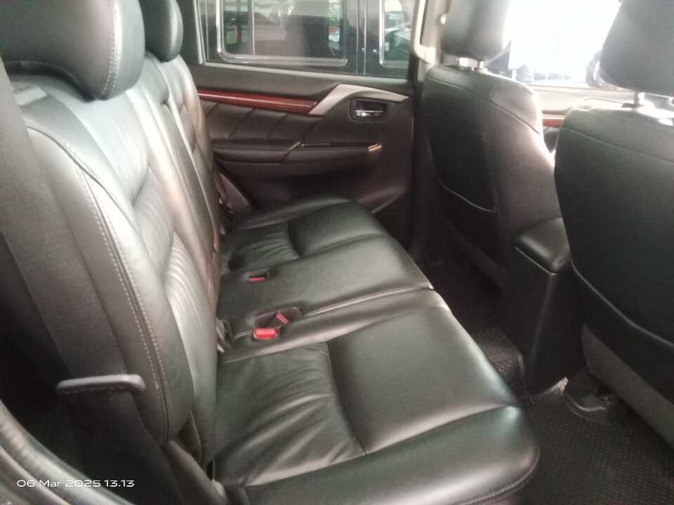 Foto Mobil Bekas Kabin Belakang Mitsubishi Pajero Sport 2.4 Dakar 4X2 tahun 2017