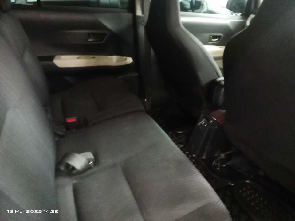 Foto Mobil Bekas Kabin Belakang Daihatsu Sigra 1.0 M tahun 2019