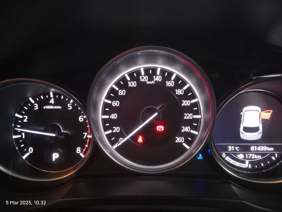 Foto Mobil Bekas Odometer Mazda CX-5 2.5 tahun 2019