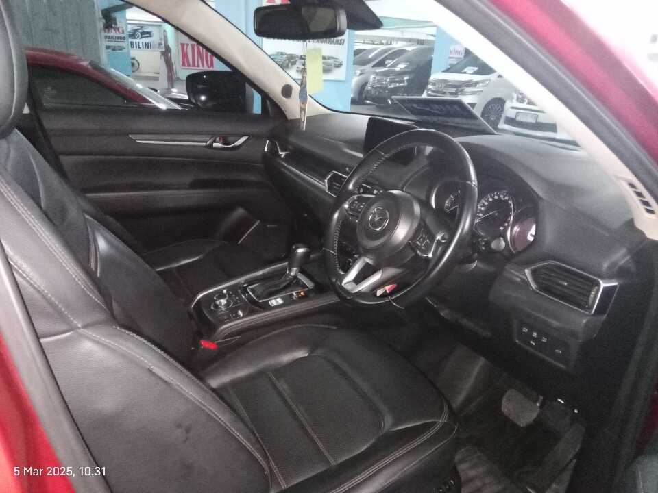 Foto Mobil Bekas Kabin Depan Mazda CX-5 2.5 tahun 2019