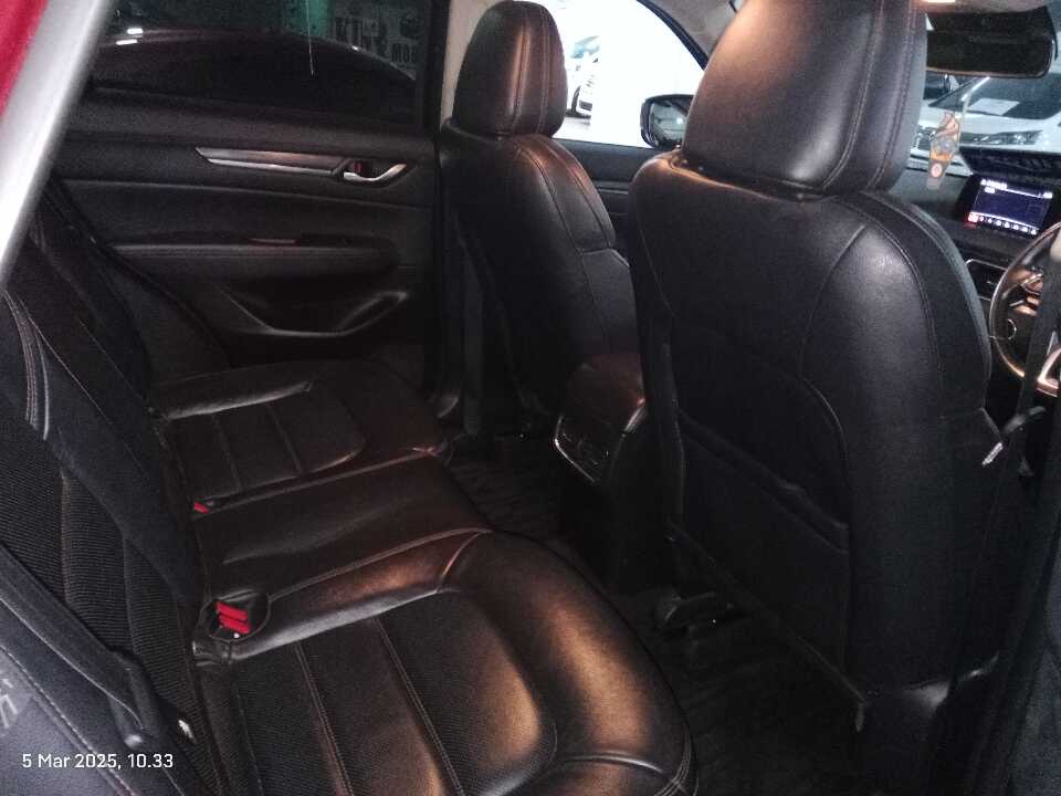 Foto Mobil Bekas Kabin Belakang Mazda CX-5 2.5 tahun 2019