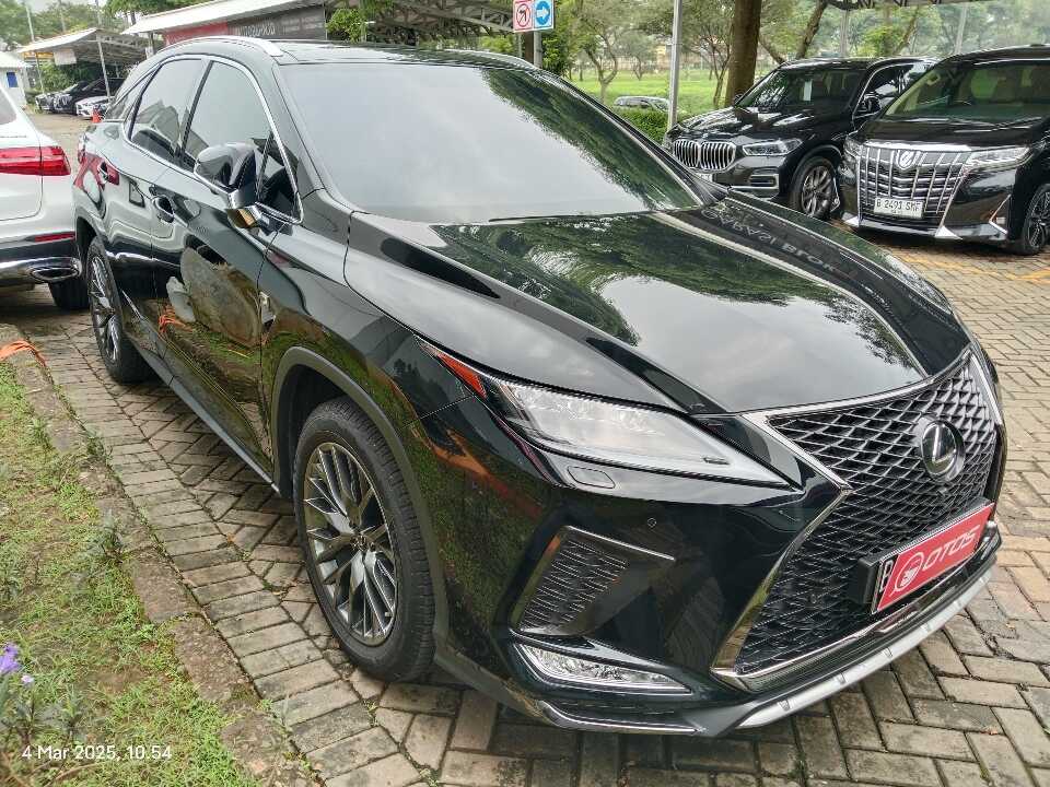 2021 Lexus RX 300 2.0 F-Sport - Foto 1 dari 6