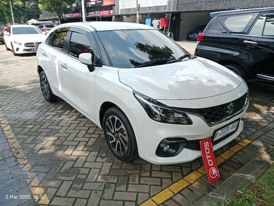 2022 Suzuki Baleno 1.5 DX - Foto 1 dari 6