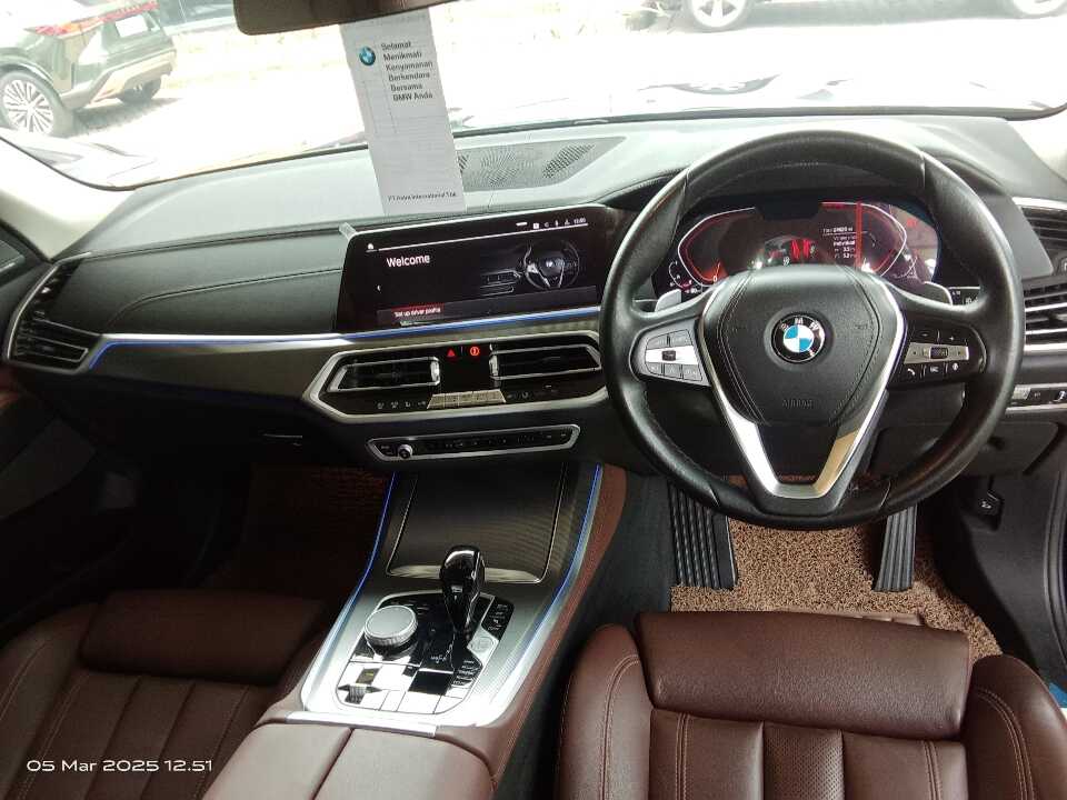Foto Mobil Bekas Dashboard BMW X5 3.0 Xdrive40i Xline tahun 2022